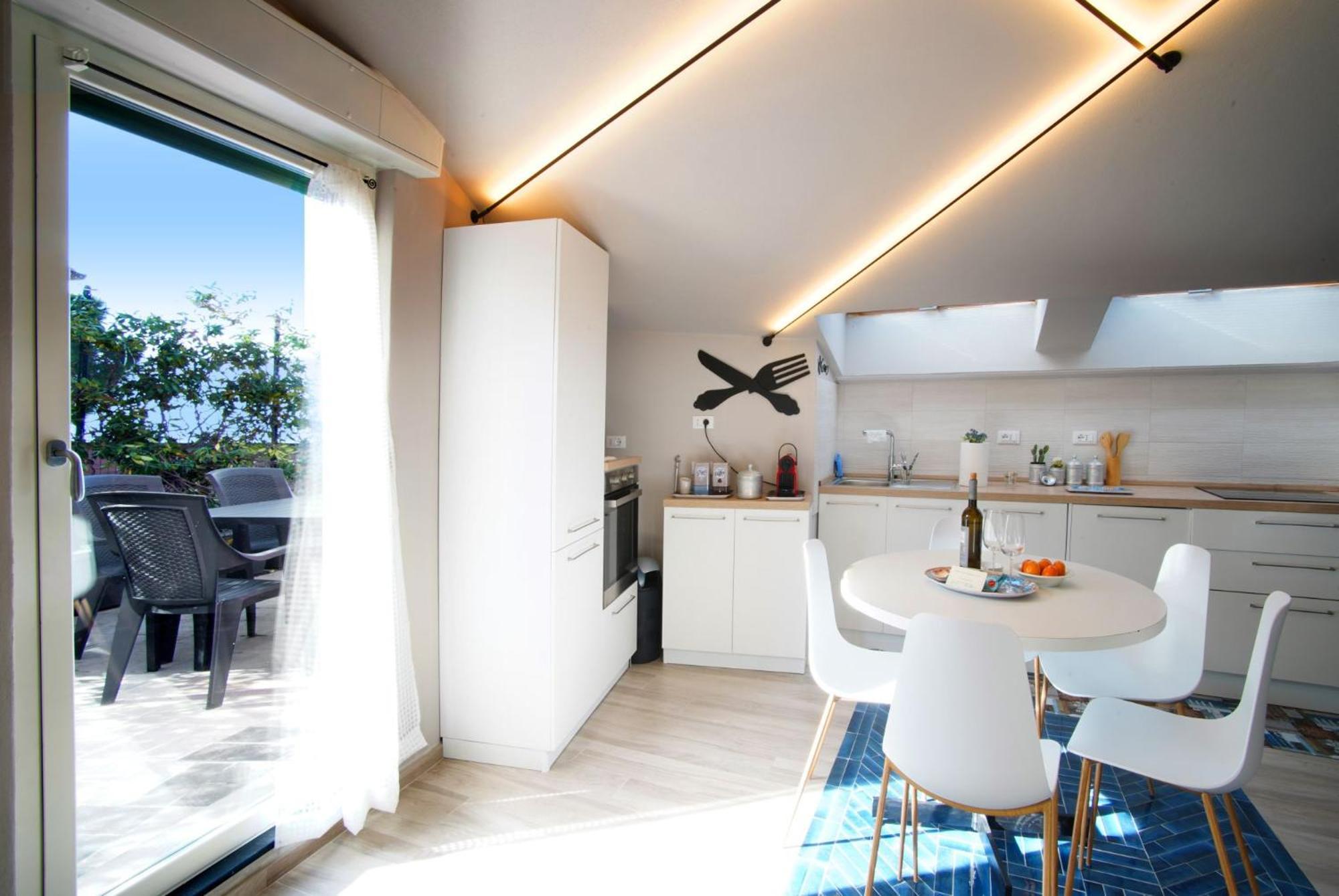 Monterosso Garden House Plus Монтероссо-аль-Маре Номер фото